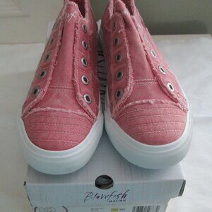 NIB Blowfish Malibu Play Slip on Sneakers, Size 10, Dusty Pink